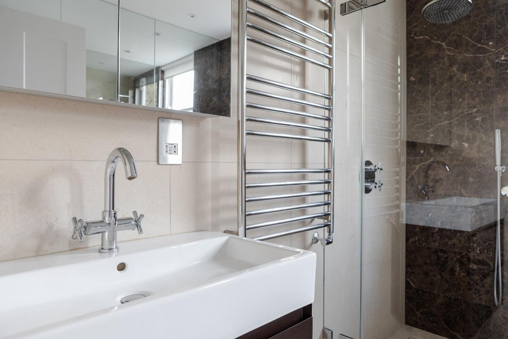 Number 53 - Stunning Maisonette With Parking In Kensington & Chelsea Londra Exterior foto