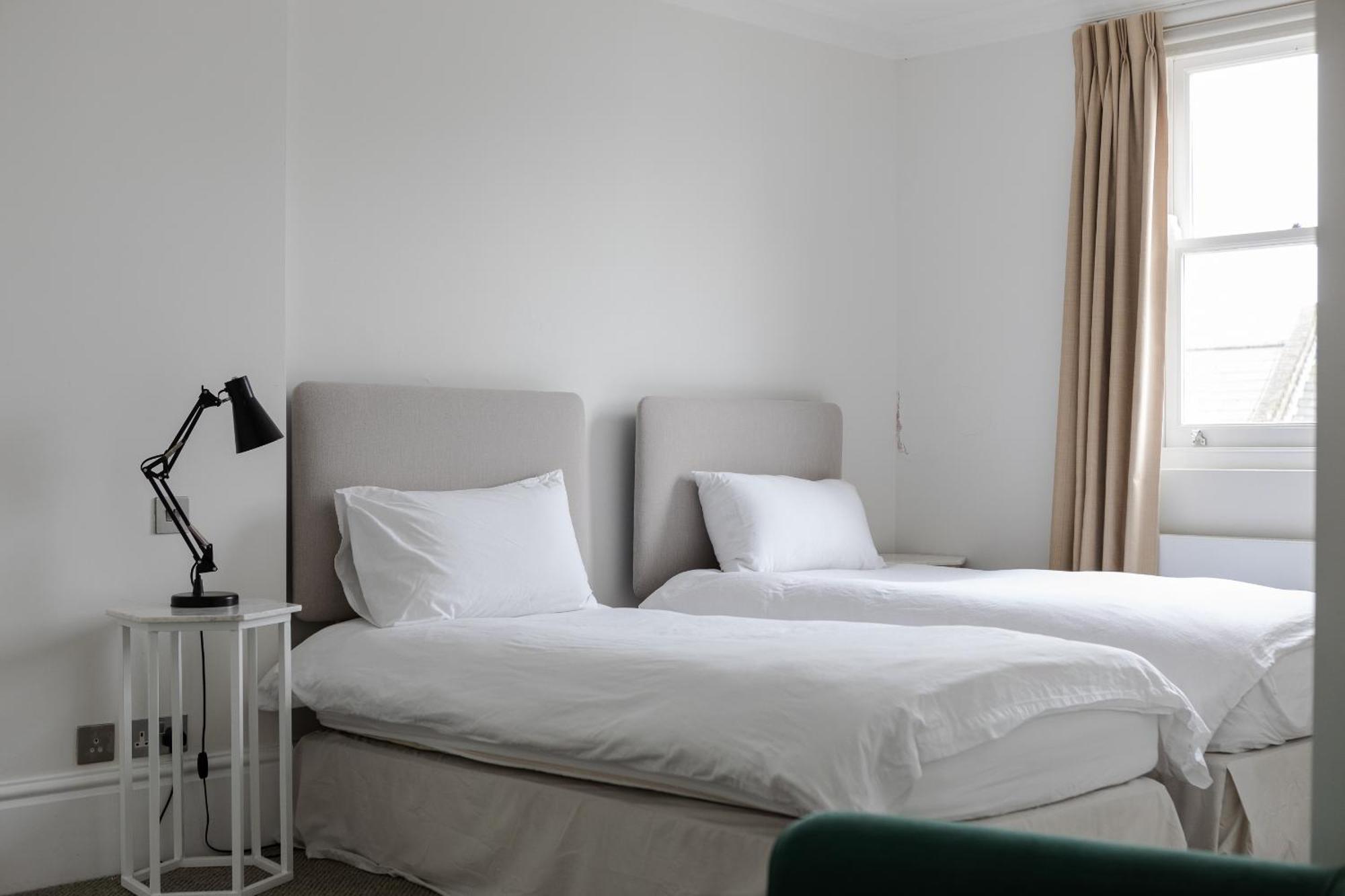 Number 53 - Stunning Maisonette With Parking In Kensington & Chelsea Londra Exterior foto